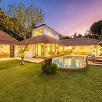 Villa Barcelona - Private 5 Bdr Villa In Seminyak, Best Location, Large Pool & Garden