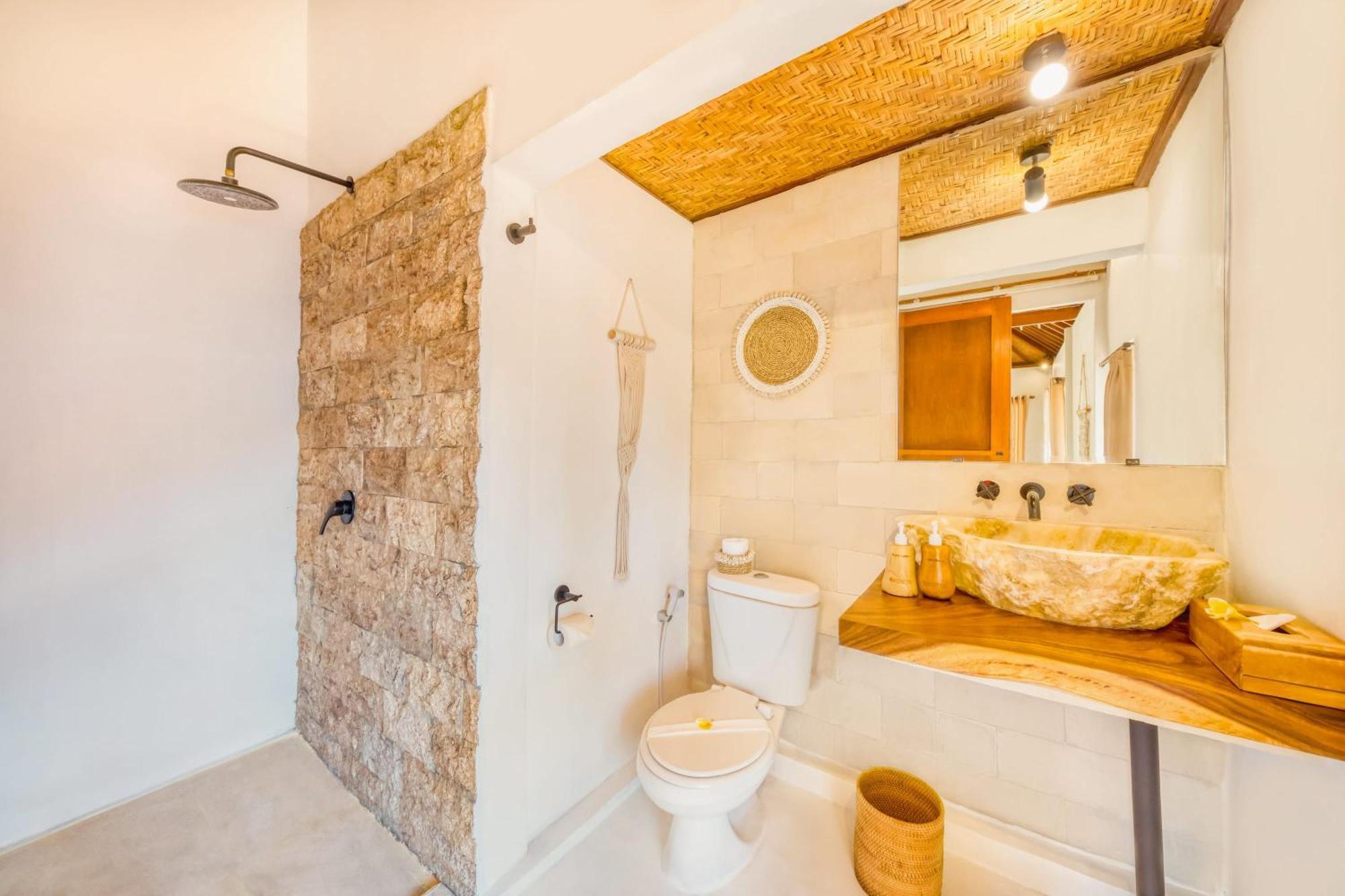 Barcelona - Private 5 Bdr In Seminyak, Location, Large Pool & Garden Villa Seminyak (Bali)