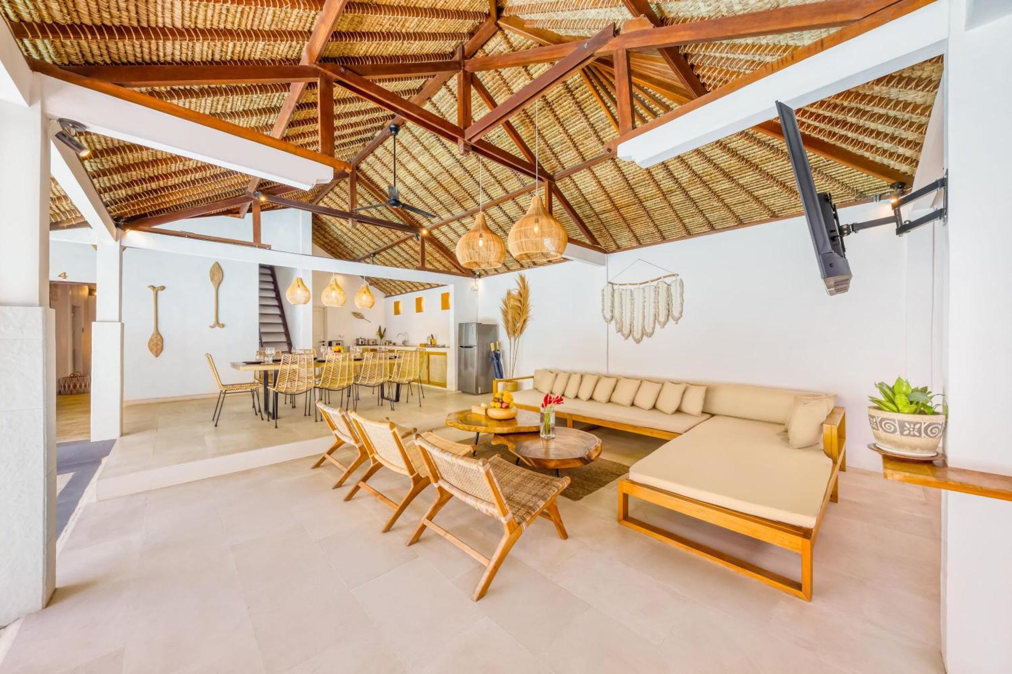 Barcelona - Private 5 Bdr In Seminyak, Location, Large Pool & Garden Villa *