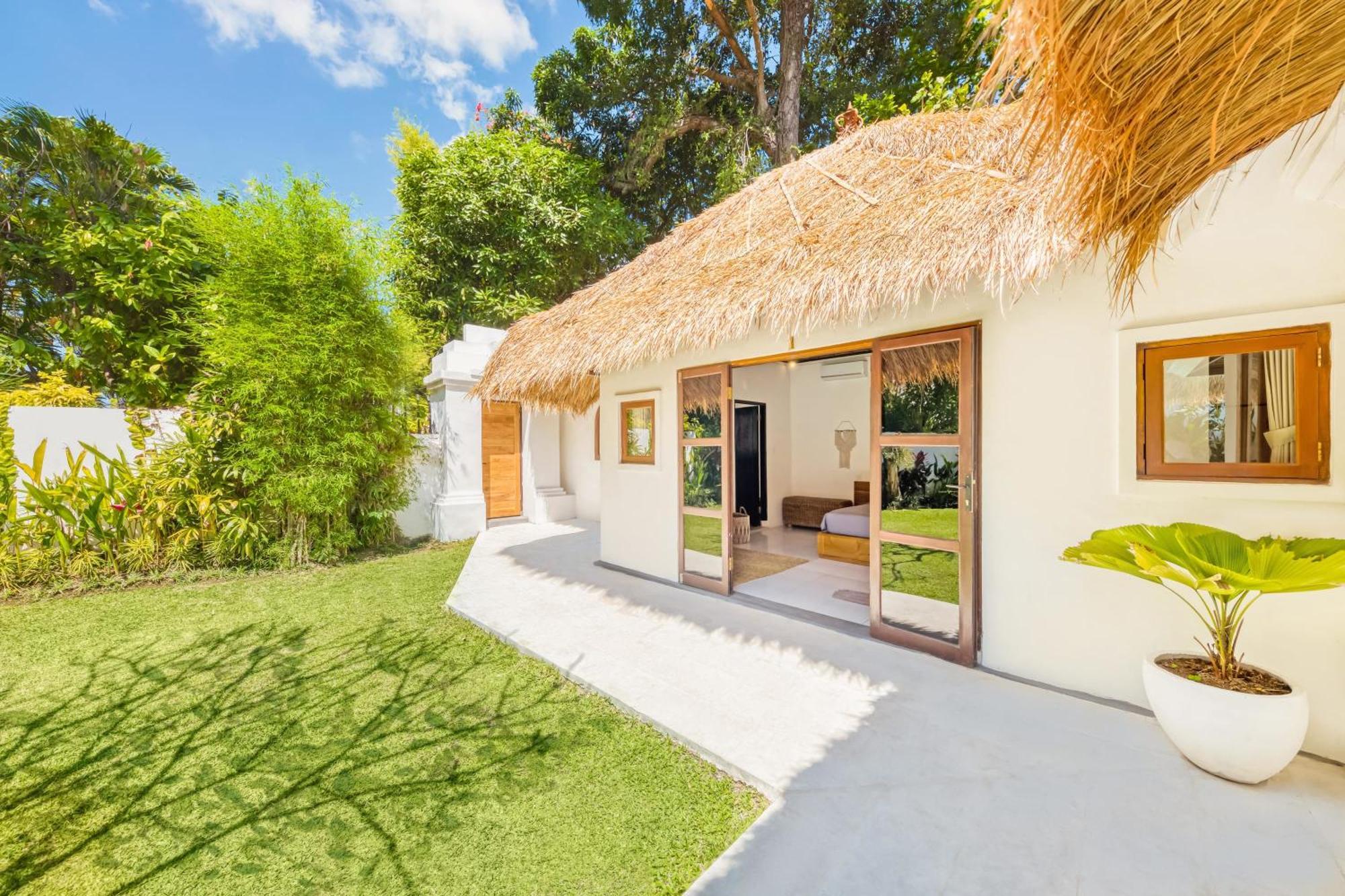 Barcelona - Private 5 Bdr In Seminyak, Location, Large Pool & Garden Villa Seminyak (Bali)